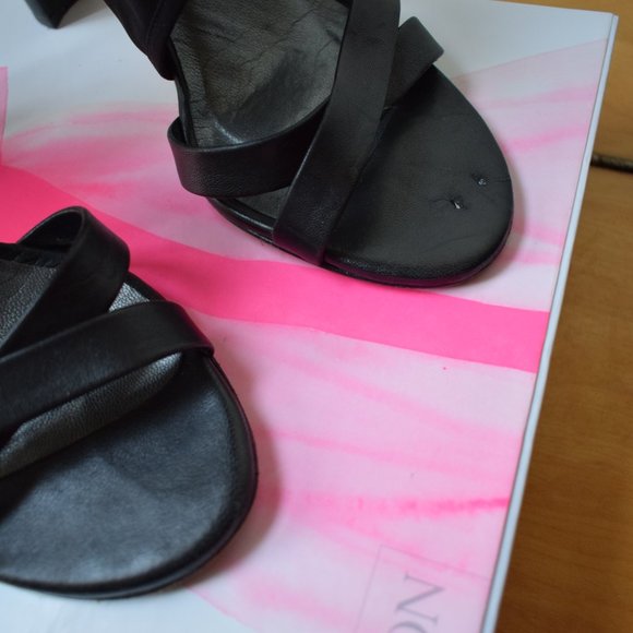 Stuart Weitzman Black Heels - Picture 10 of 10